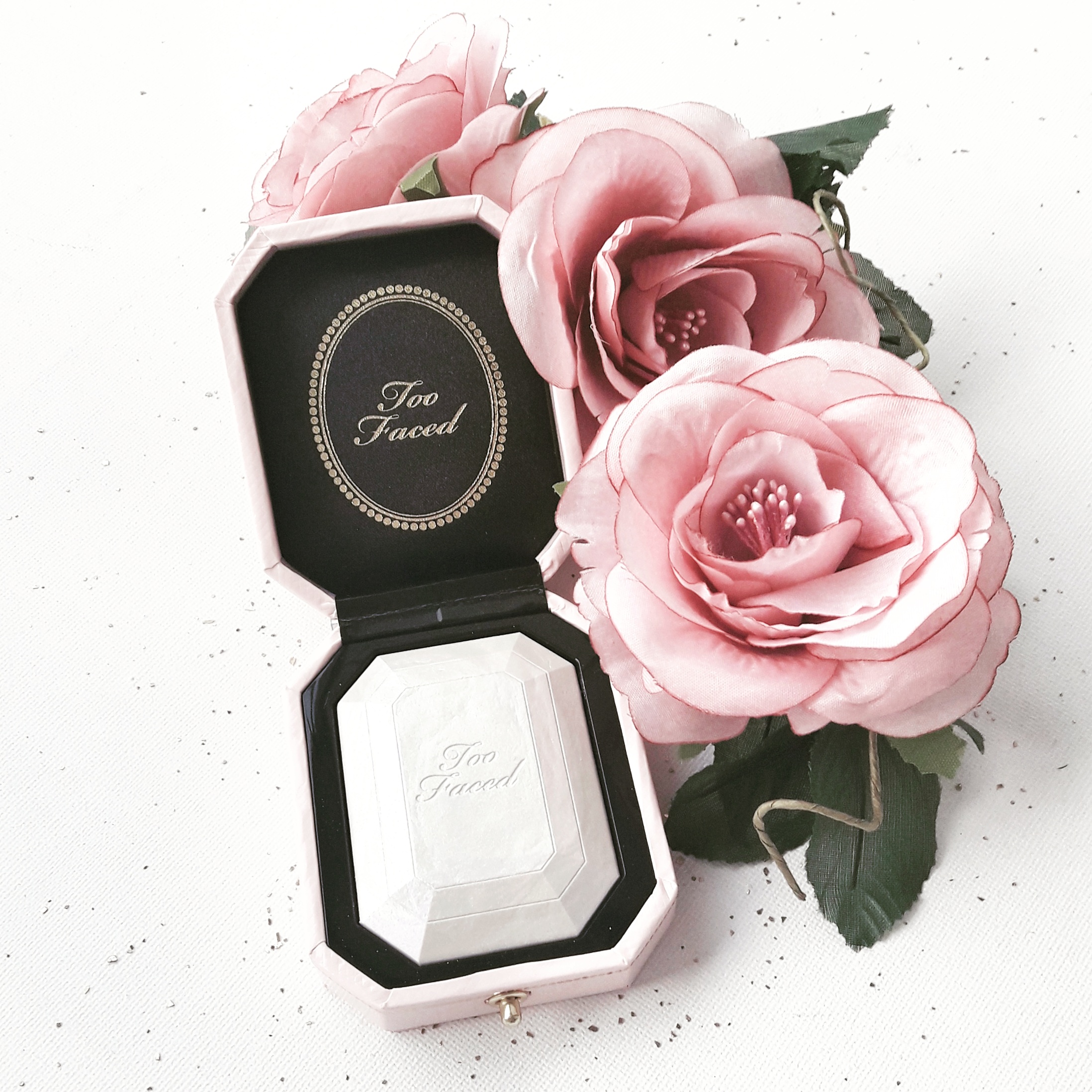 DIAMOND LIGHT, le bijou TOO FACED